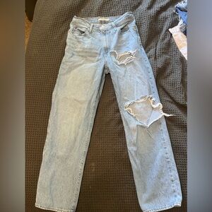 3 pairs of jeans (AE, BKE and Levi’s)